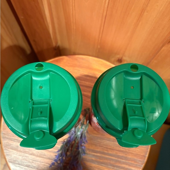 Set of Universal Studios Christmas Santa
Souvenir CocaCola plastic Refill Cup - Picture 4 of 8